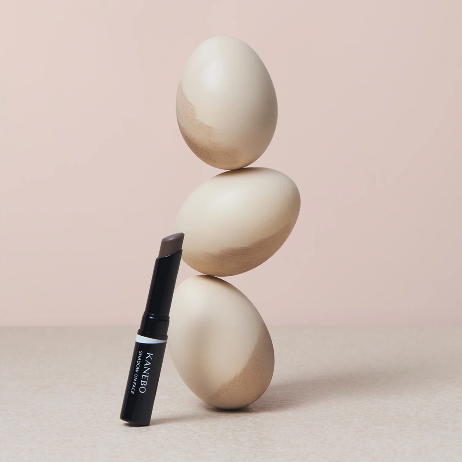 Kanebo Shadow on Face - Image 3